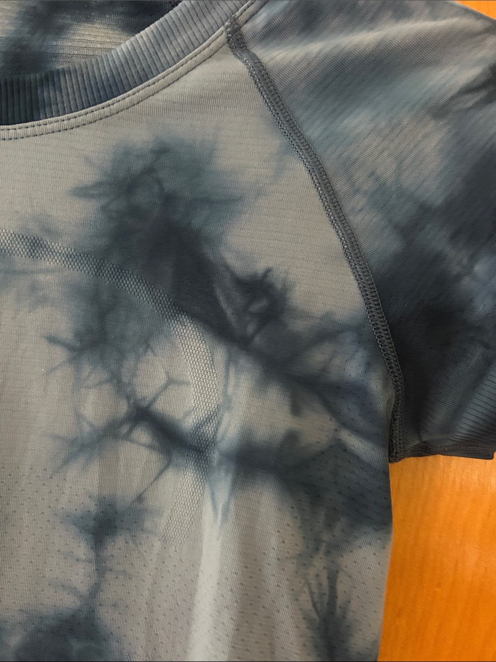 lululemon athletica Blue Tie-Dye Short Sleeve Top - Picture 2 of 6